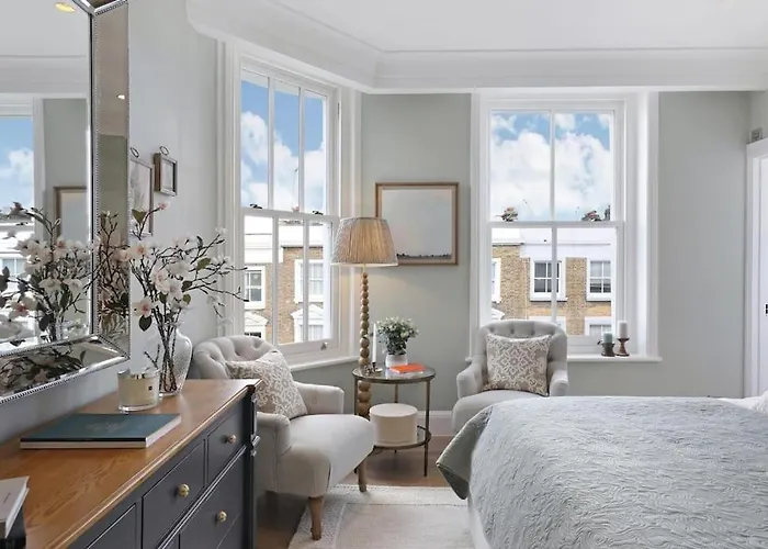 3 Bed Corner House Portobello Rd