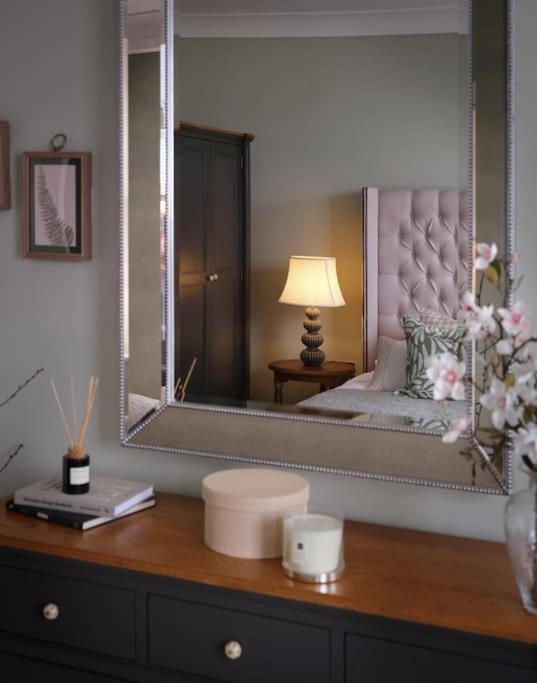 3 Bed Corner House Portobello Rd