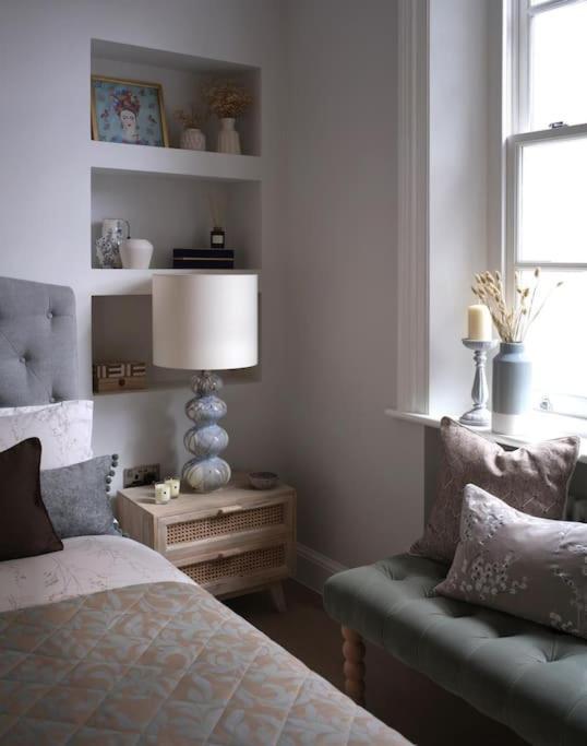 3 Bed Corner House Portobello Rd Casa vacanze Londra