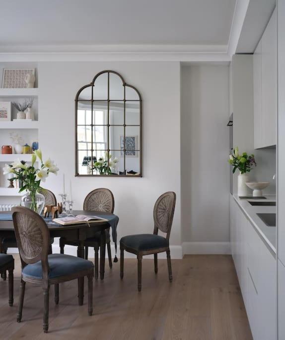Casa vacanze 3 Bed Corner House Portobello Rd Londra