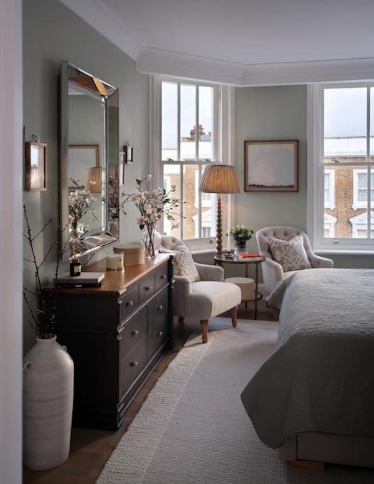 3 Bed Corner House Portobello Rd Holiday home