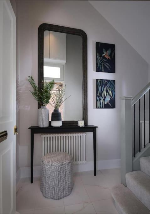 Casa vacanze 3 Bed Corner House Portobello Rd Londra