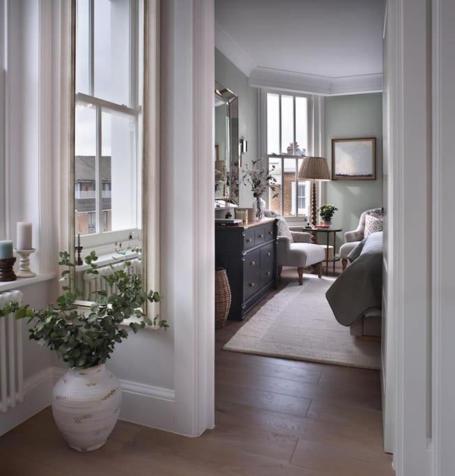 3 Bed Corner House Portobello Rd Casa vacanze *