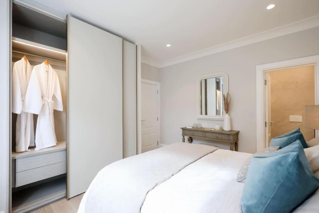 Casa vacanze 3 Bed Corner House Portobello Rd *