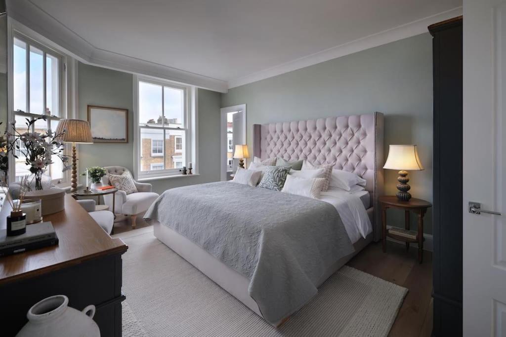 3 Bed Corner House Portobello Rd * Londra