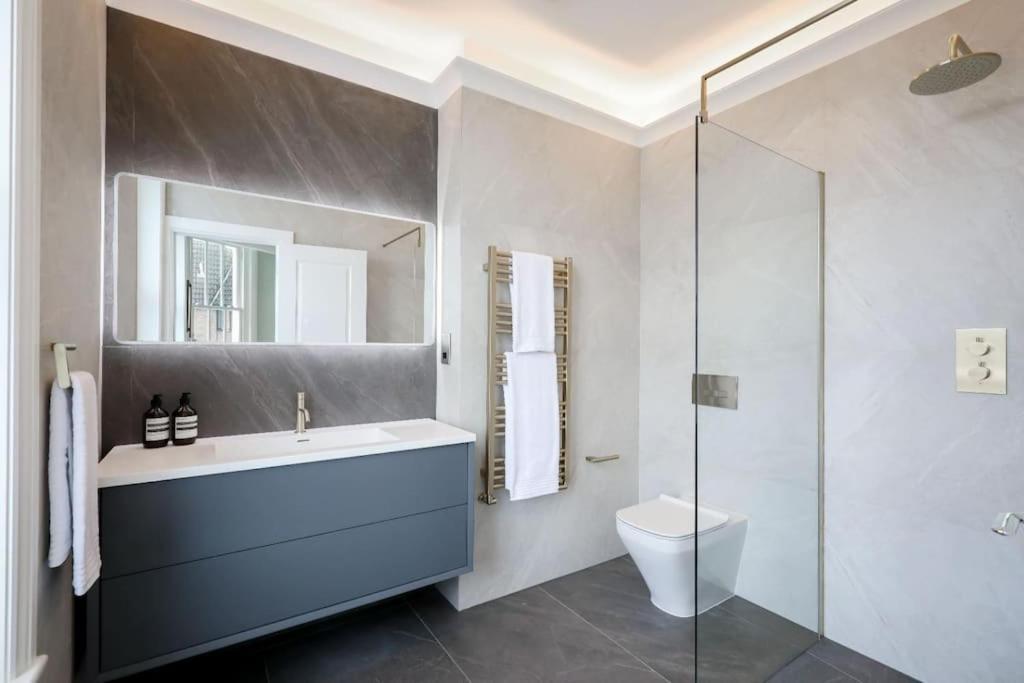 3 Bed Corner House Portobello Rd Holiday home